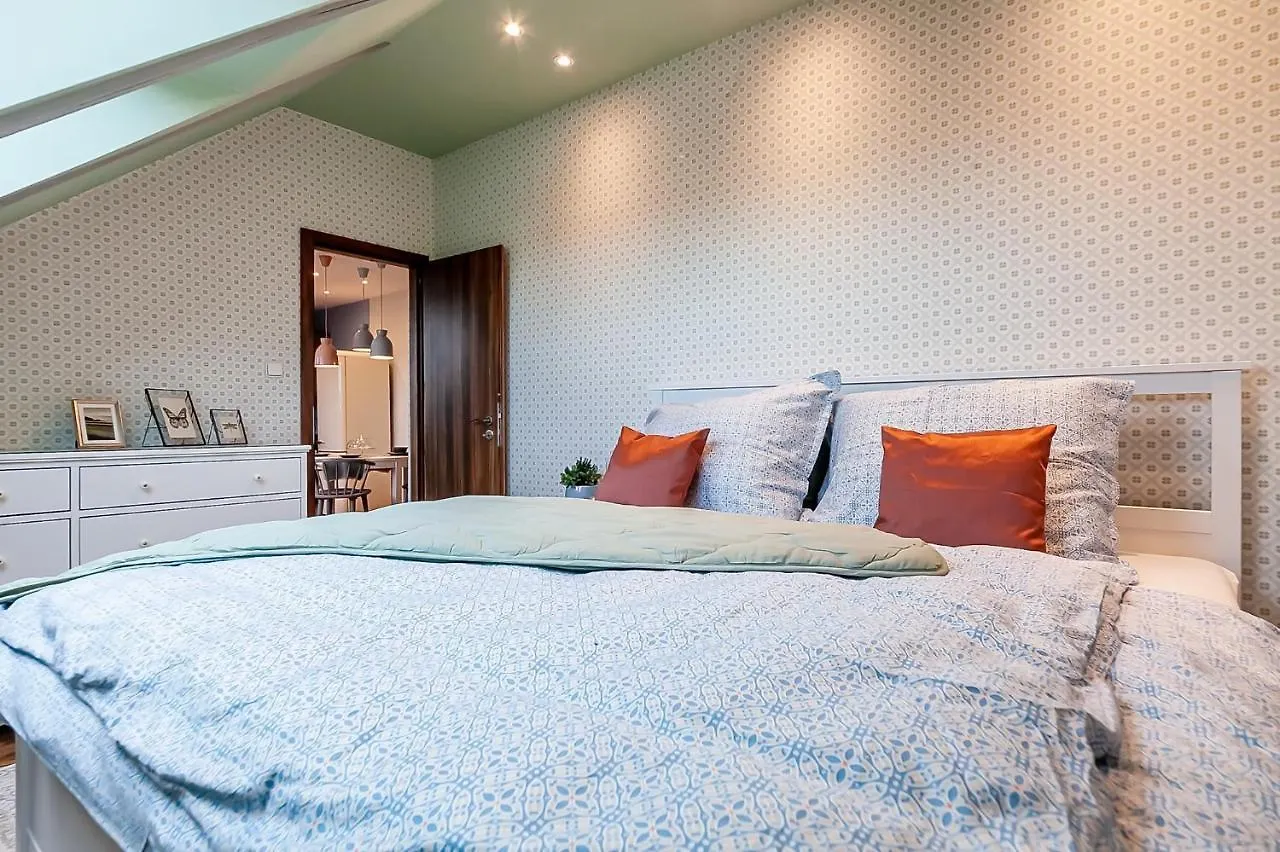 Attic Apartment On Waterfront / View / Netflix Prag 0*,