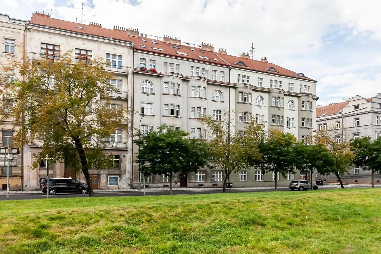 Attic Apartment On Waterfront / View / Netflix Prag