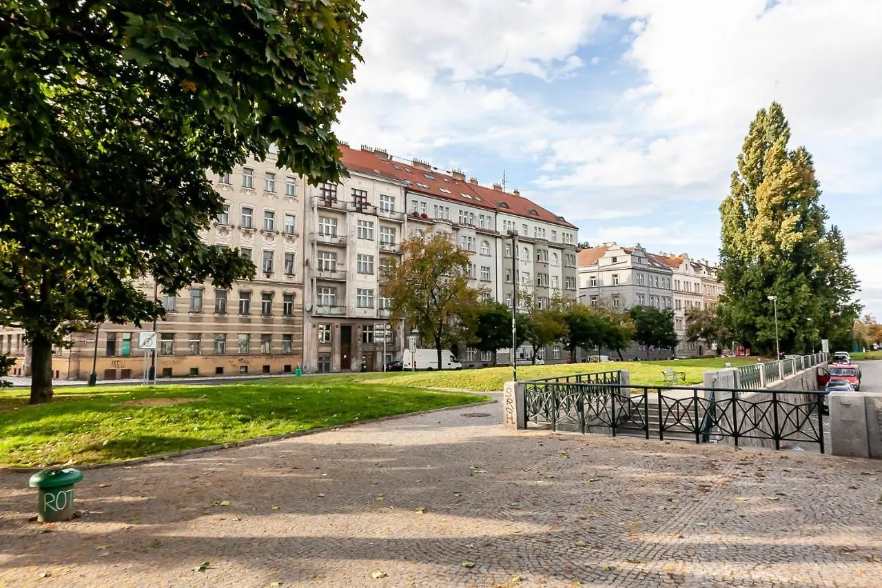 Attic Apartment On Waterfront / View / Netflix Prag
